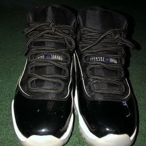 Jordan 11 Space Jam size 8.5